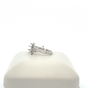 14k White Gold Engagement Ring with Marquise Mounting