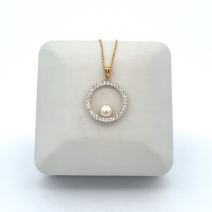 Gold Plated Cubic Zirconia Circle Necklace with Pearl