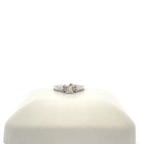 14k White Gold Engagement Ring with Princess Center
