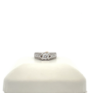 14k White Gold Engagement Ring with Round Center