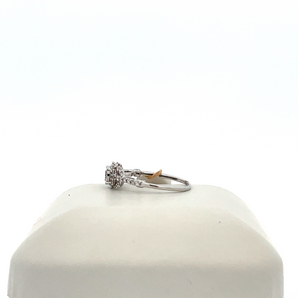 14k White Gold Engagement Ring with Round Center