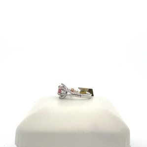 White 18 Karat Fashion Ring