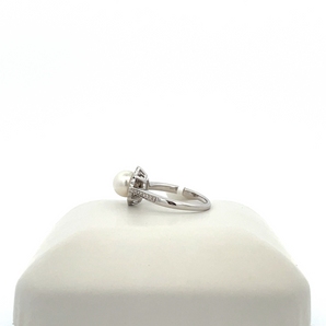 Lady's 10k White Gold Pearl Ring