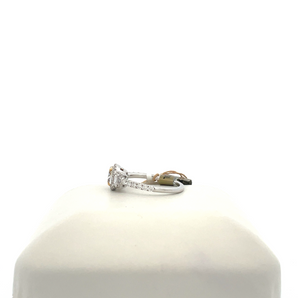 White 18 Karat Fashion Ring