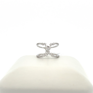 Lady's 18k White Gold Ring