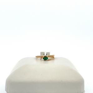 10k Yellow Gold Birthstone Ring - Emerald