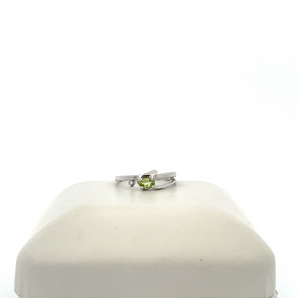 10k White Gold Birthstone Ring - Peridot