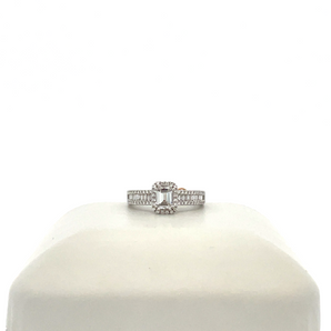 White 14k Engagement Ring Emerald Center