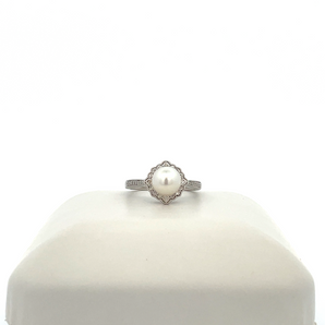Lady's 10k White Gold Pearl Ring