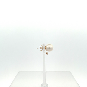 Lady's 14k Yellow Gold Pearl Earrings
