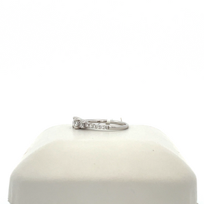 14k White Gold Engagement Ring with 3 Round Center Stones