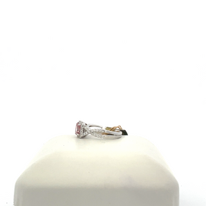 White 18 Karat Fashion Ring