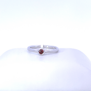 14K Yellow Gold Garnet Riing  TGW:.15