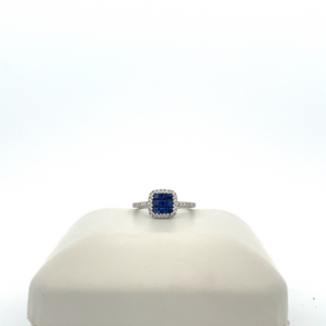 14k White Gold Sapphire Ring